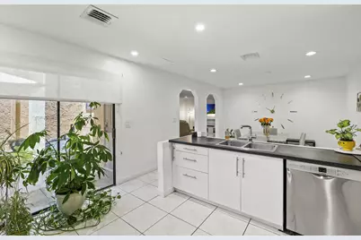 8061 NW 71st Court, Tamarac, FL 33321 - Photo 35