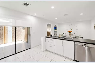 8061 NW 71st Court, Tamarac, FL 33321 - Photo 5