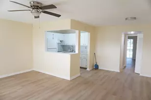 369 Sheffield O, West Palm Beach, FL 33417 - Photo 3