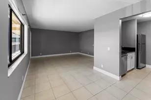 818 Meadows Cir, Boynton Beach, FL 33436 - Photo 3