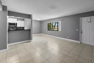 818 Meadows Cir, Boynton Beach, FL 33436 - Photo 5