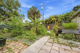 515 Biscayne Dr, West Palm Beach, FL 33401 - Photo 17