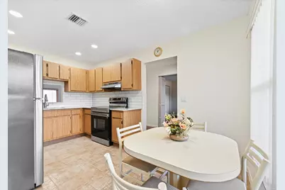 8515 Lake Point Court, Lake Worth, FL 33467 - Photo 7