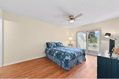 8515 Lake Point Court, Lake Worth, FL 33467 - Photo 11