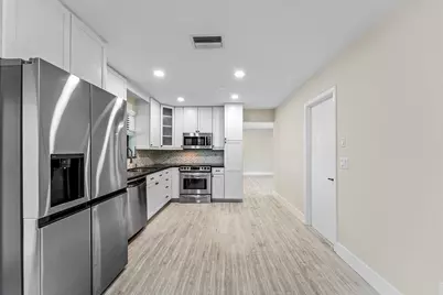 10725 Eureka Street, Boca Raton, FL 33428 - Photo 9