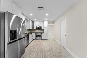 10725 Eureka St, Boca Raton, FL 33428 - Photo 9
