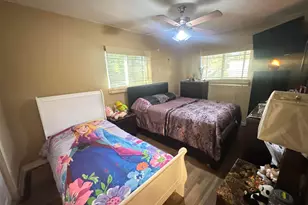 1070 NE 158th St, North Miami Beach, FL 33162 - Photo 7