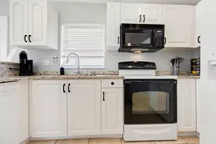412 Broward Ave, Greenacres, FL 33463 - Photo 15