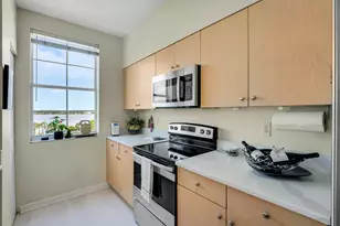 616 Clearwater Park Rd, West Palm Beach, FL 33401 - Photo 7