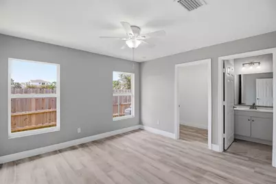 2805 SE Carroll Street, Stuart, FL 34997 - Photo 9