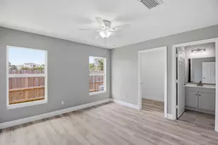 2805 SE Carroll St, Stuart, FL 34997 - Photo 9