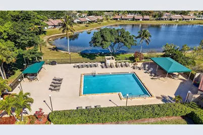 6069 Parkwalk Drive, Boynton Beach, FL 33472 - Photo 9