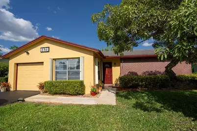 6121 Rainbow Circle, Greenacres, FL 33463 - Photo 5