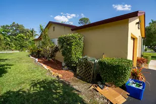 6121 Rainbow Cir, Greenacres, FL 33463 - Photo 75