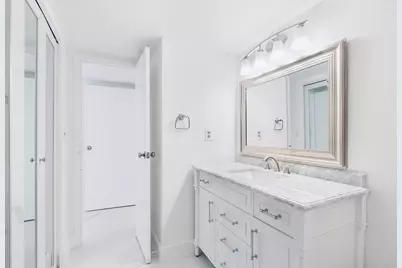 600 Parkview Drive #718, Hallandale Beach, FL 33009 - Photo 11