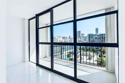 600 Parkview Drive #718, Hallandale Beach, FL 33009 - Photo 3