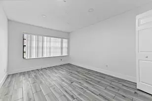 1390 Summit Run Cir, West Palm Beach, FL 33415 - Photo 15