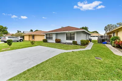 1390 Summit Run Circle, West Palm Beach, FL 33415 - Photo 25