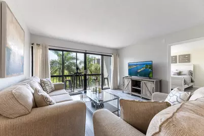 3050 Presidential Way #305, West Palm Beach, FL 33401 - Photo 3