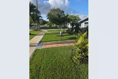 621 SW 56th Avenue, Margate, FL 33068 - Photo 3