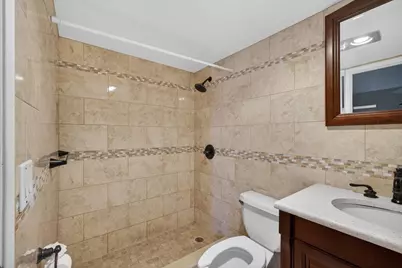 300 S Village Green Cir Circle S #420, Palm Springs, FL 33461 - Photo 9