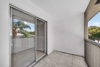 300 S Village Green Cir Circle S #420, Palm Springs, FL 33461 - Photo 21