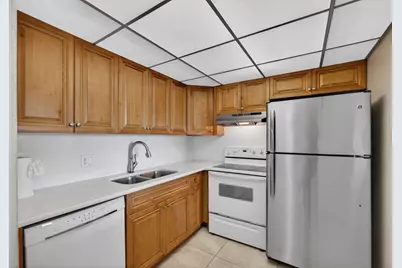 300 S Village Green Cir Circle S #420, Palm Springs, FL 33461 - Photo 13