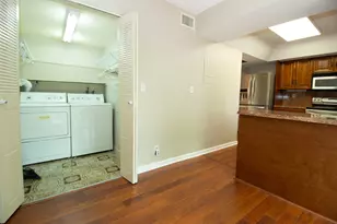 8321 SW 39th Ct, Davie, FL 33328 - Photo 11