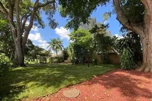 8321 SW 39th Ct, Davie, FL 33328 - Photo 35