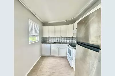 99 Brighton C, Boca Raton, FL 33434 - Photo 3