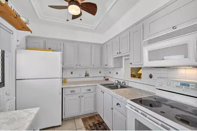 2111 NE 1st Court #204, Boynton Beach, FL 33435 - Photo 9
