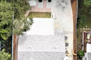 918 Upland Rd, West Palm Beach, FL 33401 - Photo 3