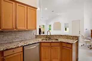 7084 Torrey Pines Cir, Port Saint Lucie, FL 34986 - Photo 9