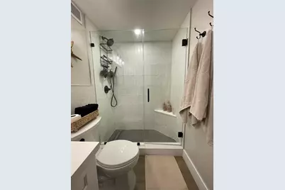 400 Kings Point Drive #1027, Sunny Isles Beach, FL 33160 - Photo 23