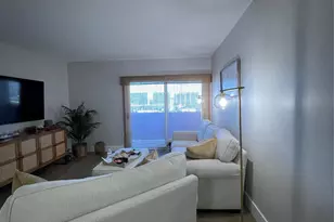 400 Kings Point Dr, Sunny Isles Beach, FL 33160 - Photo 17