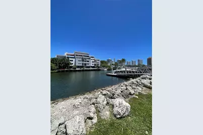 400 Kings Point Drive #1027, Sunny Isles Beach, FL 33160 - Photo 45