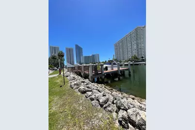 400 Kings Point Drive #1027, Sunny Isles Beach, FL 33160 - Photo 43
