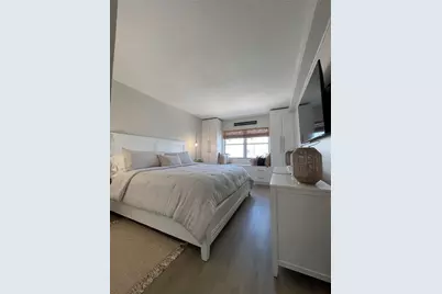 400 Kings Point Drive #1027, Sunny Isles Beach, FL 33160 - Photo 25