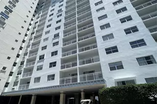 400 Kings Point Dr, Sunny Isles Beach, FL 33160 - Photo 47