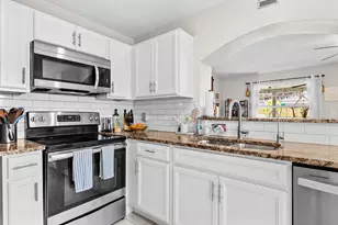 4366 Bamboo Dr, Palm Beach Gardens, FL 33410 - Photo 9