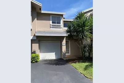 2217 W Discovery Cir Circle W, Deerfield Beach, FL 33442 - Photo 1