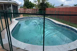 7819 NW 40th St, Coral Springs, FL 33065 - Photo 11