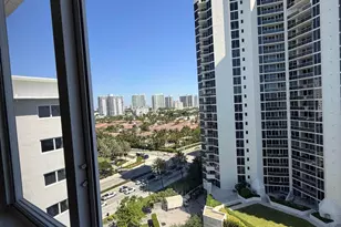 19201 Collins Ave, Sunny Isles Beach, FL 33160 - Photo 19