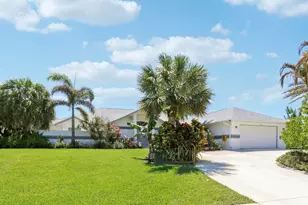 550 SE Ashley Oaks Way, Stuart, FL 34997 - Photo 3