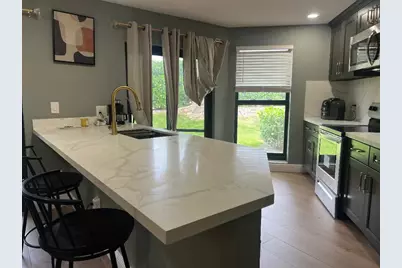 255 NW 36th Avenue, Deerfield Beach, FL 33442 - Photo 5