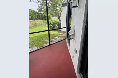 255 NW 36th Avenue, Deerfield Beach, FL 33442 - Photo 9