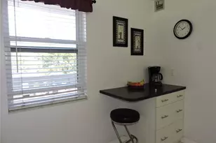 324 SE 10th St, Dania Beach, FL 33004 - Photo 11