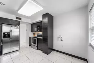 6614 Villa Sonrisa Dr, Boca Raton, FL 33433 - Photo 11