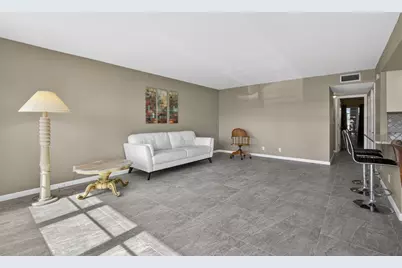 105 Greenbrier C, West Palm Beach, FL 33417 - Photo 7