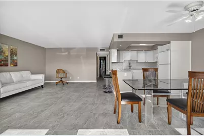 105 Greenbrier C, West Palm Beach, FL 33417 - Photo 5